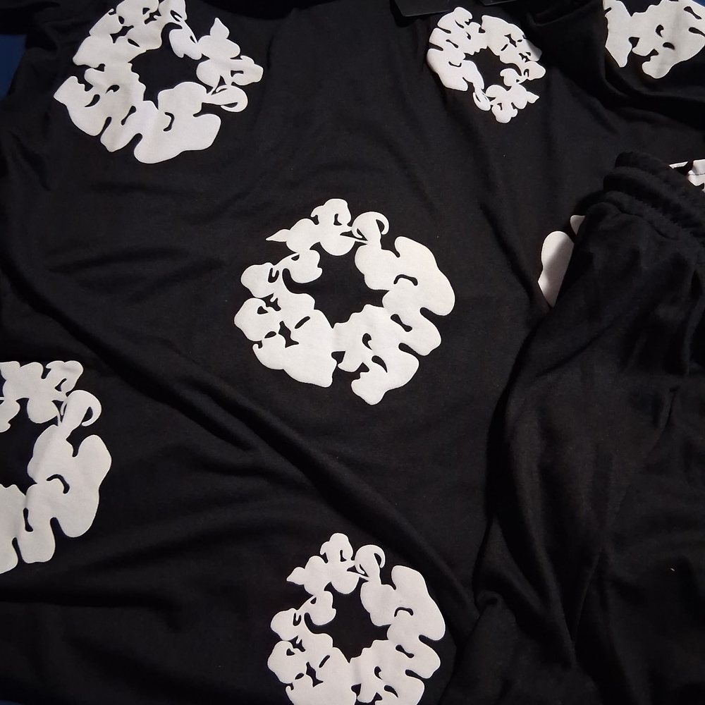 Men's Black Graphic Shorts - Picture 2 of 3